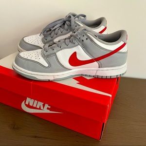 Used Nike dunk low ‘white grey red’
